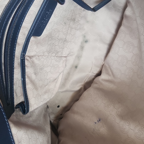 Michael Kors Shoulder  Bag - Picture 14 of 17